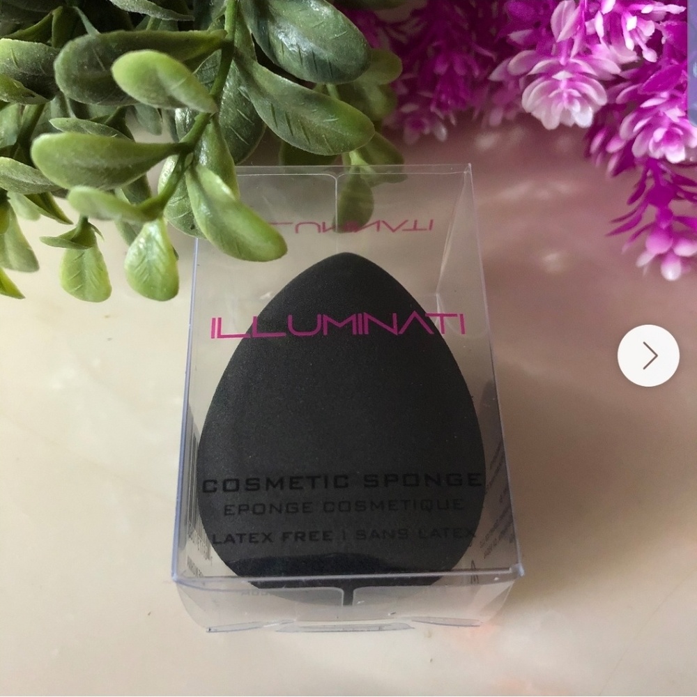 BNIB! Illuminati Cosmetic Sponge